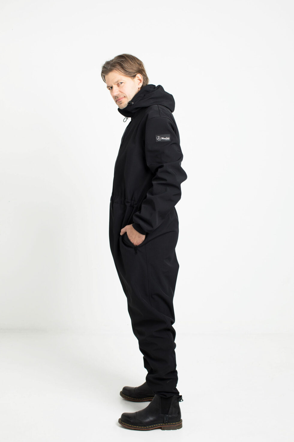 Miesten Softshell-haalari, musta - NUCKÖ 2 miesten-softshell-haalari-musta-nucko-01